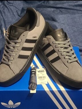 Adidas Campus Vulc Low, New In Original Box! Men 10.5/Women 11.5
